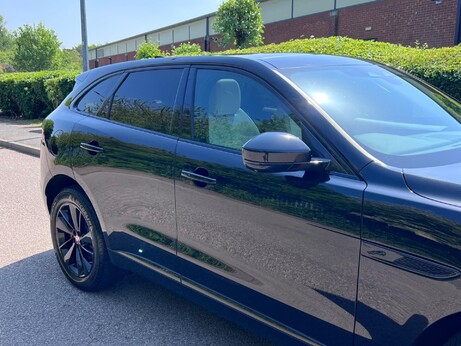 Jaguar F-Pace 2.0 D200 MHEV R-Dynamic SE Auto AWD Euro 6 (s/s) 5dr 89