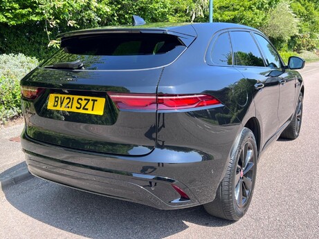 Jaguar F-Pace 2.0 D200 MHEV R-Dynamic SE Auto AWD Euro 6 (s/s) 5dr 3