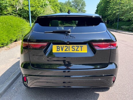 Jaguar F-Pace 2.0 D200 MHEV R-Dynamic SE Auto AWD Euro 6 (s/s) 5dr 5