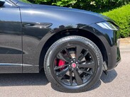 Jaguar F-Pace 2.0 D200 MHEV R-Dynamic SE Auto AWD Euro 6 (s/s) 5dr 10