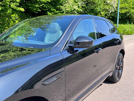 Jaguar F-Pace 2.0 D200 MHEV R-Dynamic SE Auto AWD Euro 6 (s/s) 5dr 7