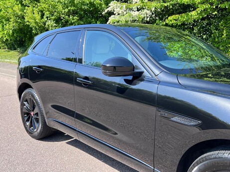 Jaguar F-Pace 2.0 D200 MHEV R-Dynamic SE Auto AWD Euro 6 (s/s) 5dr 8