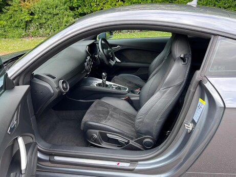 Audi TT 2.0 TFSI S line Euro 6 (s/s) 3dr 22