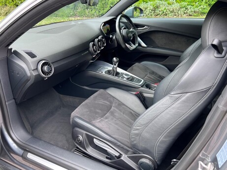 Audi TT 2.0 TFSI S line Euro 6 (s/s) 3dr 61