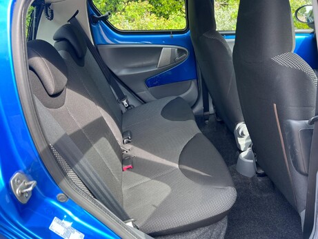 Toyota Aygo 1.0 VVT-i Blue MultiMode Euro 4 5dr 23