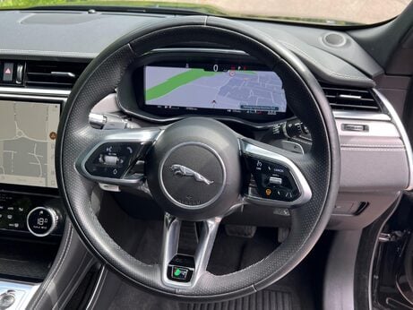 Jaguar F-Pace 2.0 D200 MHEV R-Dynamic SE Auto AWD Euro 6 (s/s) 5dr 74