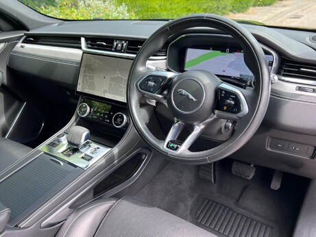 Jaguar F-Pace 2.0 D200 MHEV R-Dynamic SE Auto AWD Euro 6 (s/s) 5dr 76