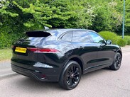 Jaguar F-Pace 2.0 D200 MHEV R-Dynamic SE Auto AWD Euro 6 (s/s) 5dr 3