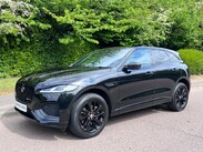 Jaguar F-Pace 2.0 D200 MHEV R-Dynamic SE Auto AWD Euro 6 (s/s) 5dr 4