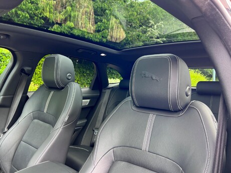 Jaguar F-Pace 2.0 D200 MHEV R-Dynamic SE Auto AWD Euro 6 (s/s) 5dr 1