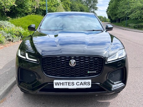 Jaguar F-Pace 2.0 D200 MHEV R-Dynamic SE Auto AWD Euro 6 (s/s) 5dr 4