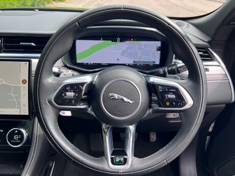Jaguar F-Pace 2.0 D200 MHEV R-Dynamic SE Auto AWD Euro 6 (s/s) 5dr 10