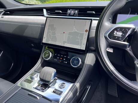 Jaguar F-Pace 2.0 D200 MHEV R-Dynamic SE Auto AWD Euro 6 (s/s) 5dr 13