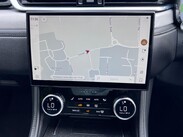 Jaguar F-Pace 2.0 D200 MHEV R-Dynamic SE Auto AWD Euro 6 (s/s) 5dr 18