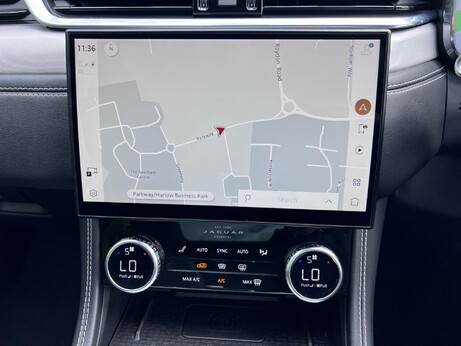 Jaguar F-Pace 2.0 D200 MHEV R-Dynamic SE Auto AWD Euro 6 (s/s) 5dr 14