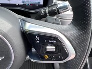 Jaguar F-Pace 2.0 D200 MHEV R-Dynamic SE Auto AWD Euro 6 (s/s) 5dr 22