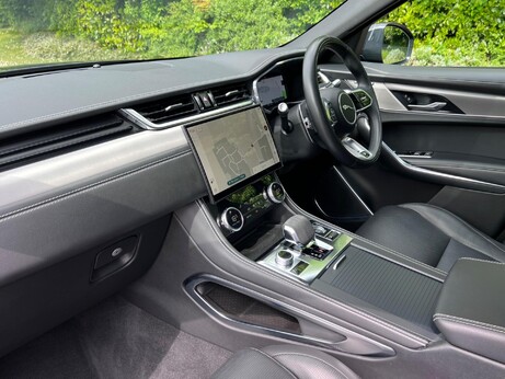 Jaguar F-Pace 2.0 D200 MHEV R-Dynamic SE Auto AWD Euro 6 (s/s) 5dr 19