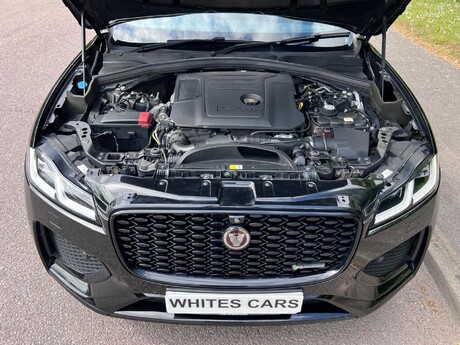 Jaguar F-Pace 2.0 D200 MHEV R-Dynamic SE Auto AWD Euro 6 (s/s) 5dr 36