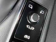 Jaguar F-Pace 2.0 D200 MHEV R-Dynamic SE Auto AWD Euro 6 (s/s) 5dr 39