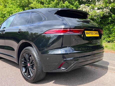 Jaguar F-Pace 2.0 D200 MHEV R-Dynamic SE Auto AWD Euro 6 (s/s) 5dr 41