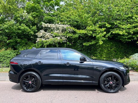 Jaguar F-Pace 2.0 D200 MHEV R-Dynamic SE Auto AWD Euro 6 (s/s) 5dr 56