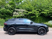 Jaguar F-Pace 2.0 D200 MHEV R-Dynamic SE Auto AWD Euro 6 (s/s) 5dr 57