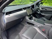 Jaguar F-Pace 2.0 D200 MHEV R-Dynamic SE Auto AWD Euro 6 (s/s) 5dr 60