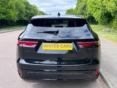 Jaguar F-Pace 2.0 D200 MHEV R-Dynamic SE Auto AWD Euro 6 (s/s) 5dr 52