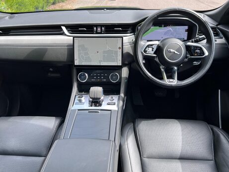 Jaguar F-Pace 2.0 D200 MHEV R-Dynamic SE Auto AWD Euro 6 (s/s) 5dr 81
