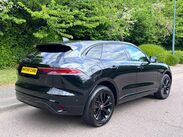 Jaguar F-Pace 2.0 D200 MHEV R-Dynamic SE Auto AWD Euro 6 (s/s) 5dr 3