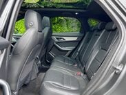 Jaguar F-Pace 2.0 D200 MHEV R-Dynamic SE Auto AWD Euro 6 (s/s) 5dr 33