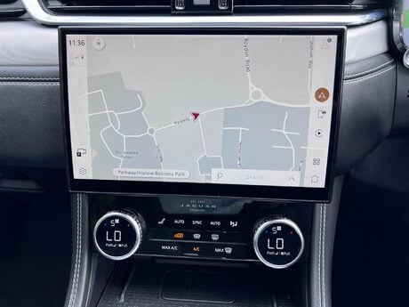 Jaguar F-Pace 2.0 D200 MHEV R-Dynamic SE Auto AWD Euro 6 (s/s) 5dr 19