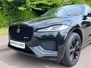 Jaguar F-Pace 2.0 D200 MHEV R-Dynamic SE Auto AWD Euro 6 (s/s) 5dr 45