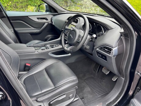 Jaguar F-Pace 2.0 D180 R-Sport Auto AWD Euro 6 (s/s) 5dr 10