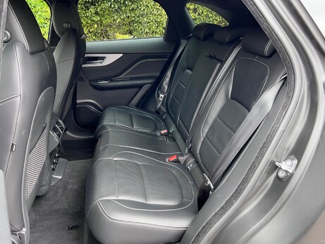 Jaguar F-Pace 2.0 D180 R-Sport Auto AWD Euro 6 (s/s) 5dr 23