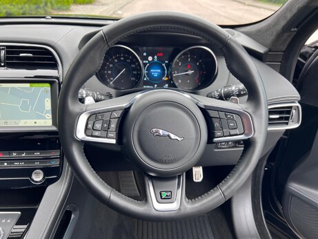 Jaguar F-Pace 2.0 D180 R-Sport Auto AWD Euro 6 (s/s) 5dr 71