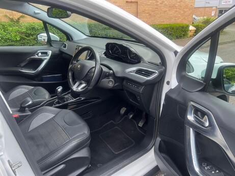 Peugeot 2008 1.2 PureTech Allure Euro 6 5dr 9