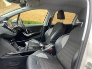 Peugeot 2008 1.2 PureTech Allure Euro 6 5dr 25