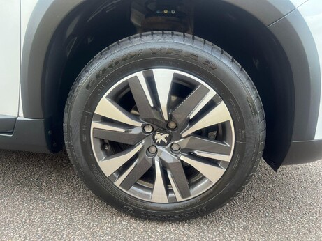Peugeot 2008 1.2 PureTech Allure Euro 6 5dr 36