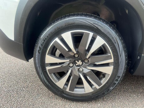 Peugeot 2008 1.2 PureTech Allure Euro 6 5dr 43