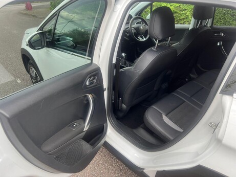 Peugeot 2008 1.2 PureTech Allure Euro 6 5dr 55