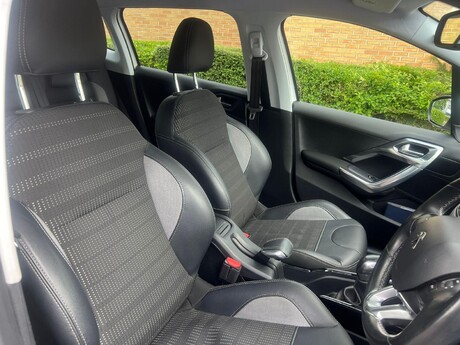Peugeot 2008 1.2 PureTech Allure Euro 6 5dr 74