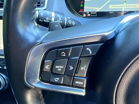 Jaguar E-Pace 2.0 D180 R-Dynamic HSE Auto AWD Euro 6 (s/s) 5dr 39
