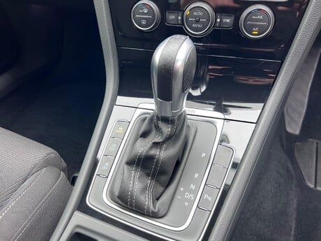 Volkswagen Golf 2.0 TSI R DSG 4Motion Euro 6 (s/s) 5dr 26