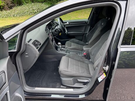 Volkswagen Golf 2.0 TSI R DSG 4Motion Euro 6 (s/s) 5dr 29