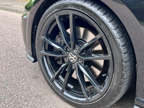 Volkswagen Golf 2.0 TSI R DSG 4Motion Euro 6 (s/s) 5dr 39