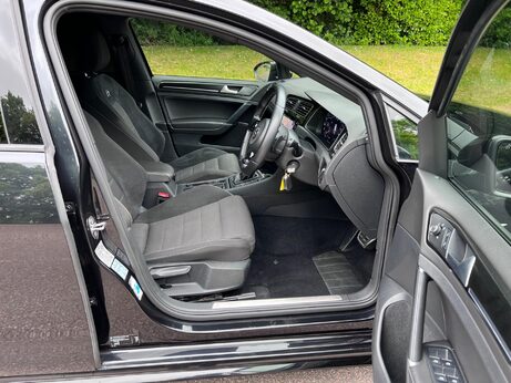 Volkswagen Golf 2.0 TSI R DSG 4Motion Euro 6 (s/s) 5dr 12
