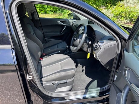 Audi A1 1.0 TFSI Sport Sportback Euro 6 (s/s) 5dr 9