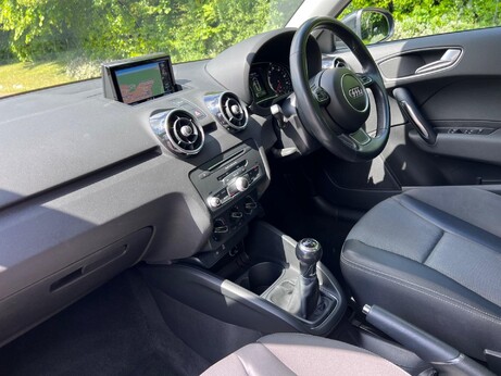Audi A1 1.0 TFSI Sport Sportback Euro 6 (s/s) 5dr 17