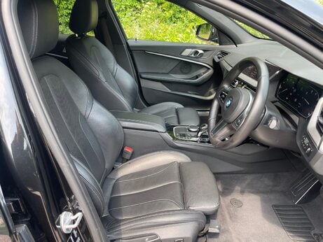 BMW 1 Series 1.5 118i M Sport DCT Euro 6 (s/s) 5dr 34